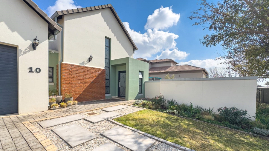 3 Bedroom Property for Sale in Midstream Hill Gauteng