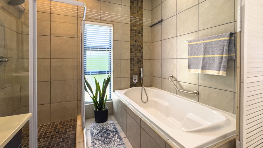 3 Bedroom Property for Sale in Midstream Hill Gauteng