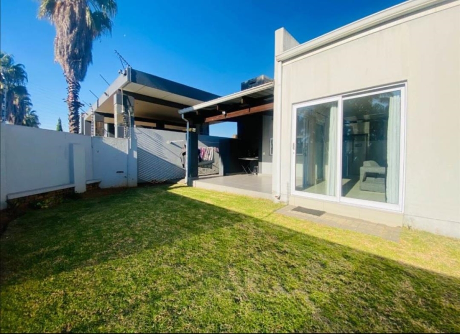 4 Bedroom Property for Sale in Noordwyk Gauteng
