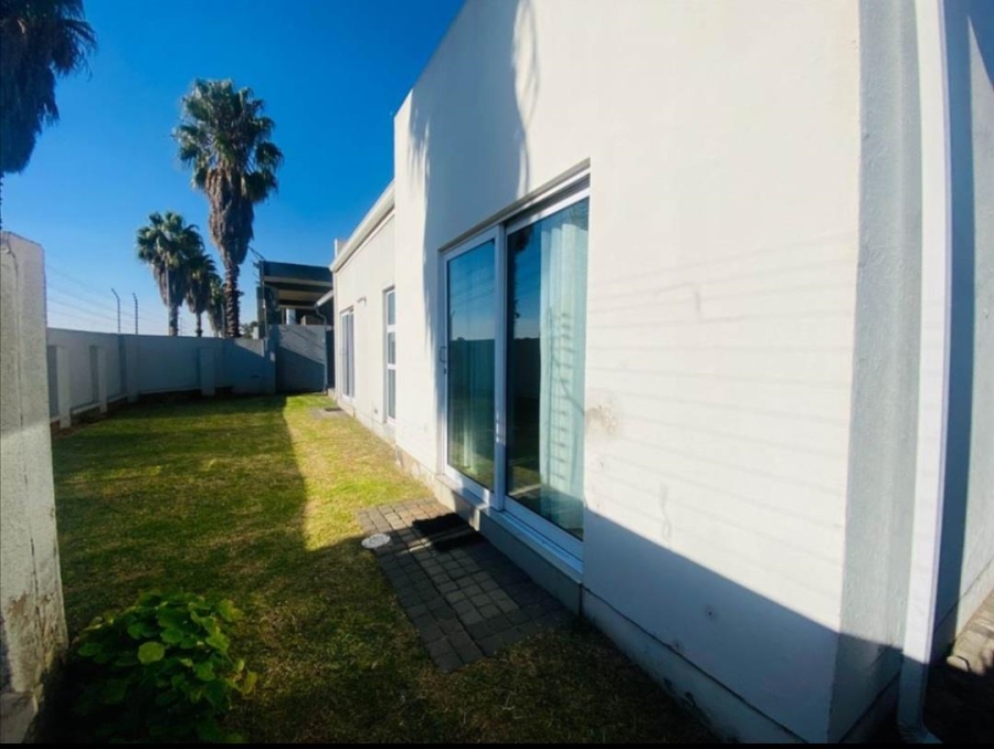 4 Bedroom Property for Sale in Noordwyk Gauteng