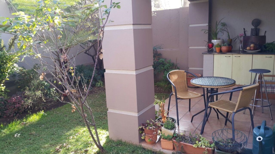 1 Bedroom Property for Sale in Waverley Gauteng