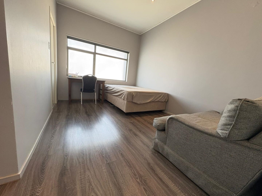 To Let 3 Bedroom Property for Rent in Oaklands Gauteng