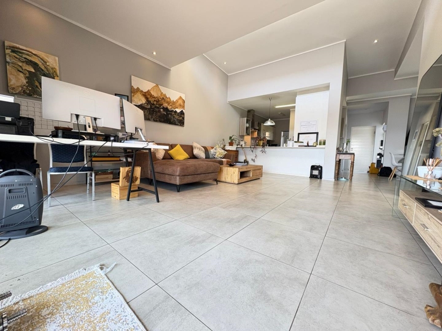 To Let 3 Bedroom Property for Rent in Oaklands Gauteng