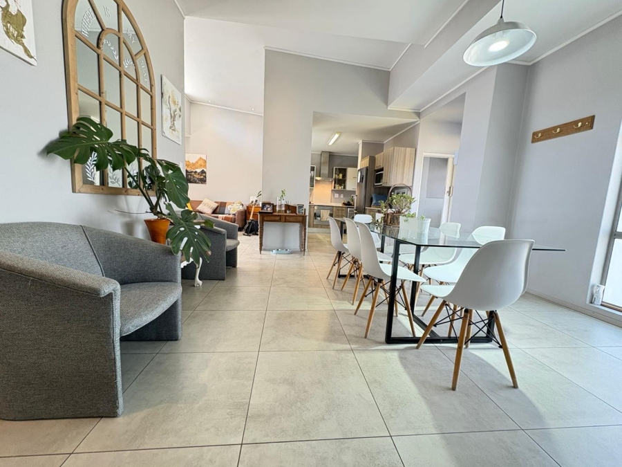 To Let 3 Bedroom Property for Rent in Oaklands Gauteng