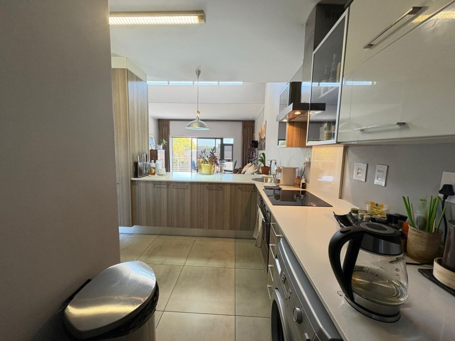 To Let 3 Bedroom Property for Rent in Oaklands Gauteng
