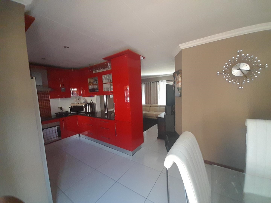 3 Bedroom Property for Sale in Annlin Gauteng