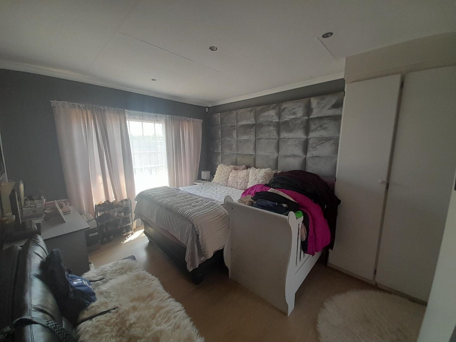 3 Bedroom Property for Sale in Annlin Gauteng