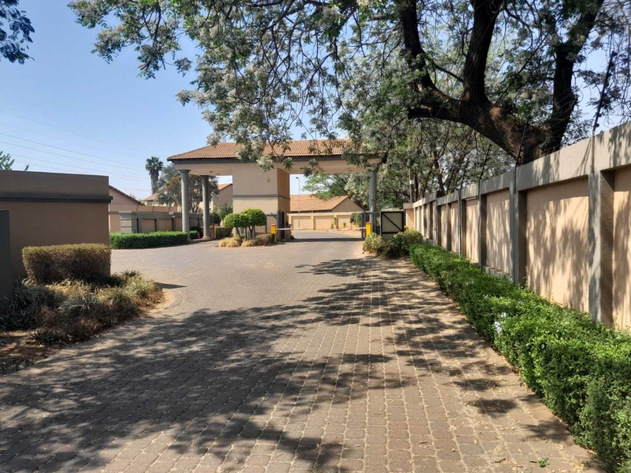 3 Bedroom Property for Sale in Annlin Gauteng