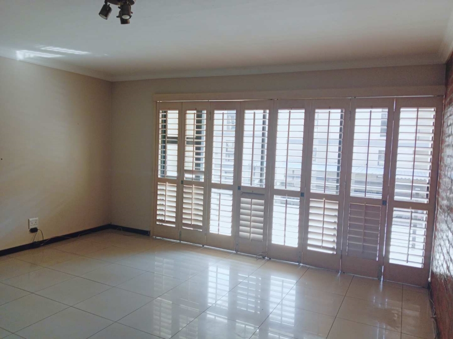 To Let 2 Bedroom Property for Rent in Bedfordview Gauteng