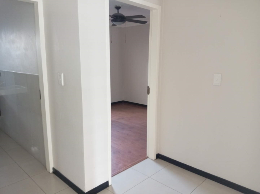 To Let 2 Bedroom Property for Rent in Bedfordview Gauteng