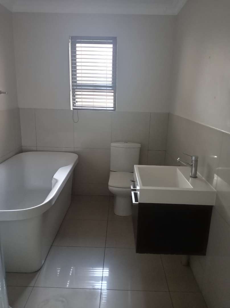 To Let 2 Bedroom Property for Rent in Bedfordview Gauteng