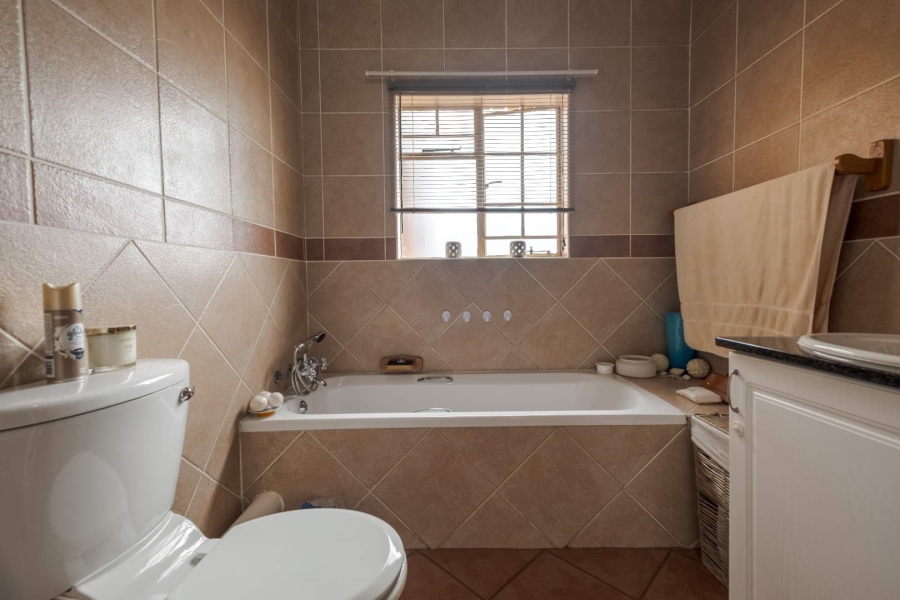 To Let 3 Bedroom Property for Rent in Moreleta Park Gauteng