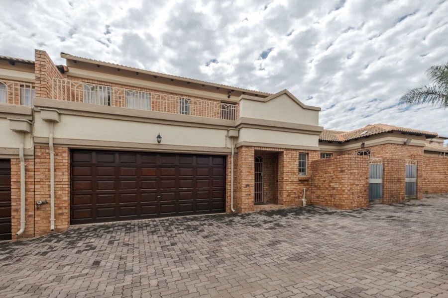 To Let 3 Bedroom Property for Rent in Moreleta Park Gauteng