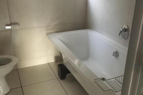 1 Bedroom Property for Sale in Greenstone Hill Gauteng