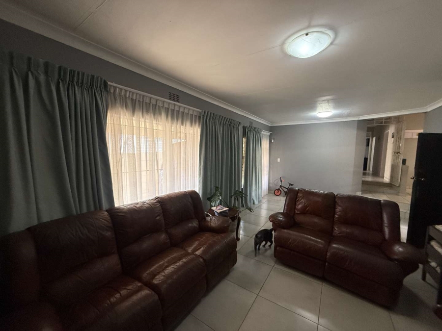 4 Bedroom Property for Sale in Whiteridge Gauteng