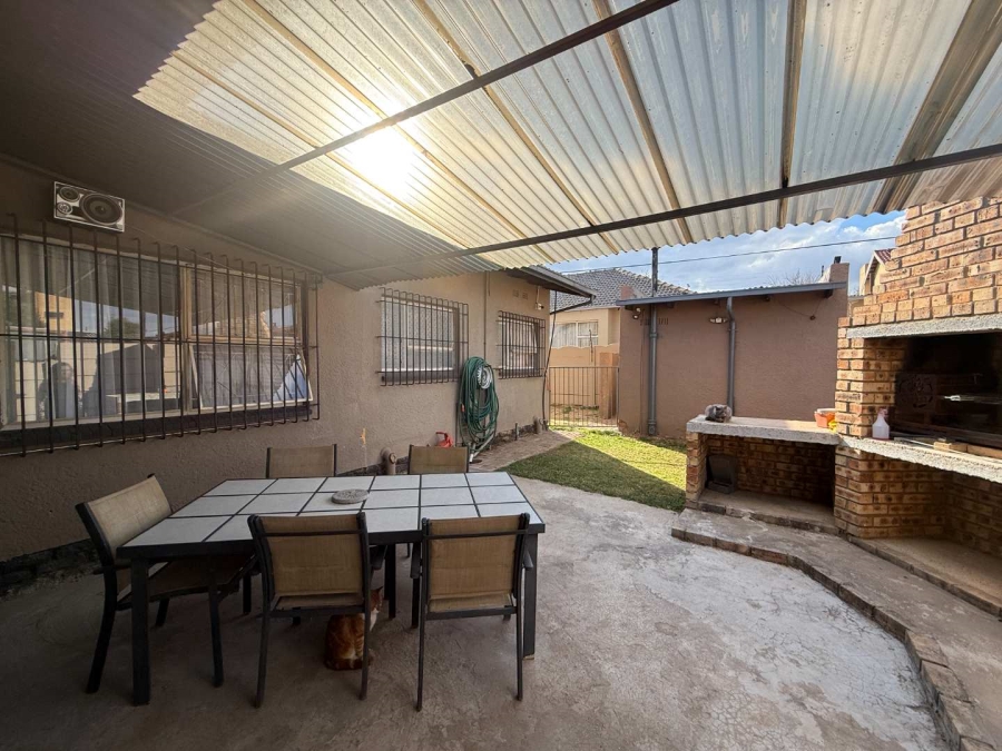 4 Bedroom Property for Sale in Whiteridge Gauteng