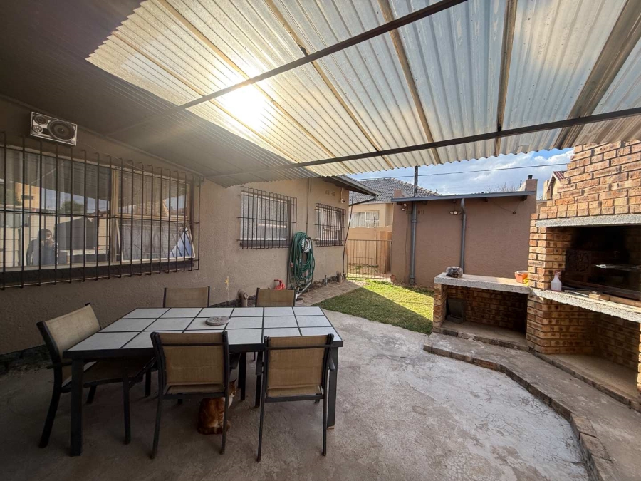 4 Bedroom Property for Sale in Whiteridge Gauteng