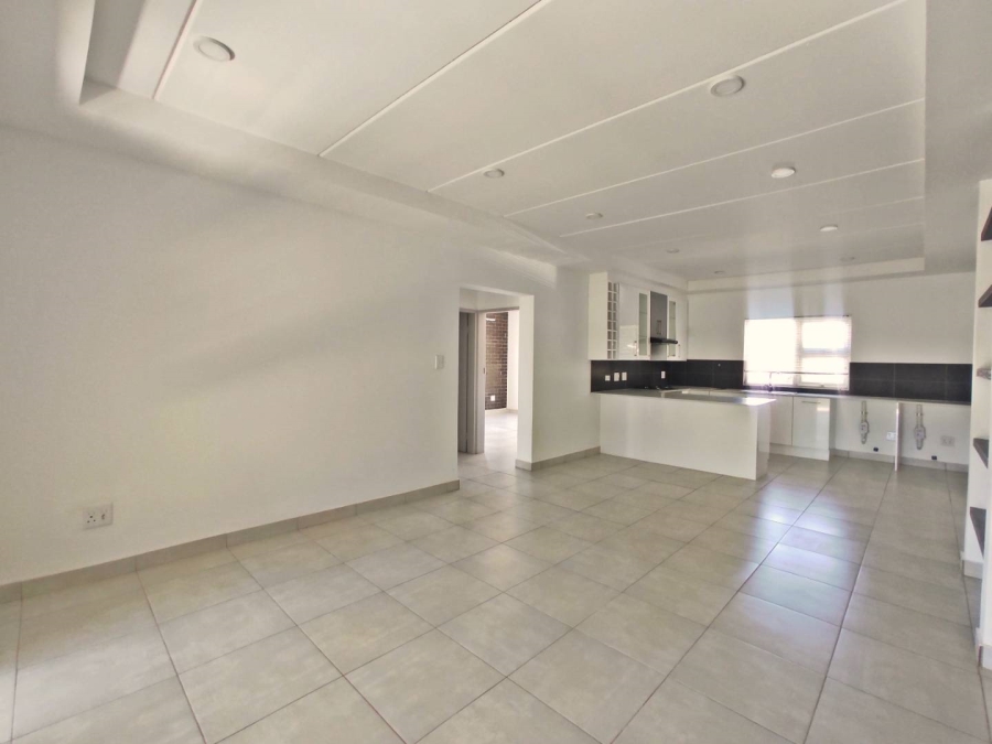 2 Bedroom Property for Sale in Linden Gauteng