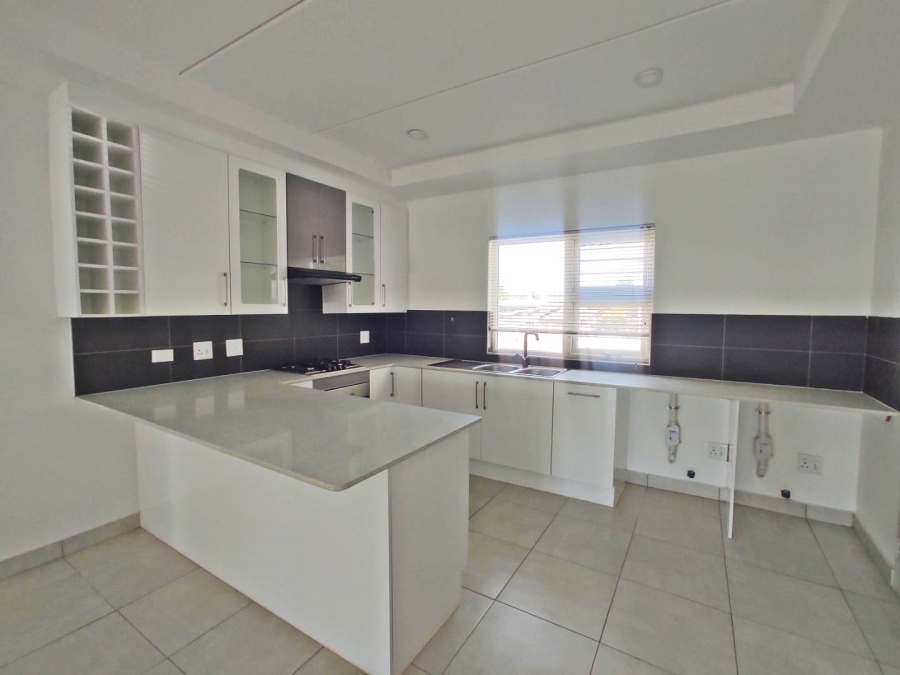 2 Bedroom Property for Sale in Linden Gauteng