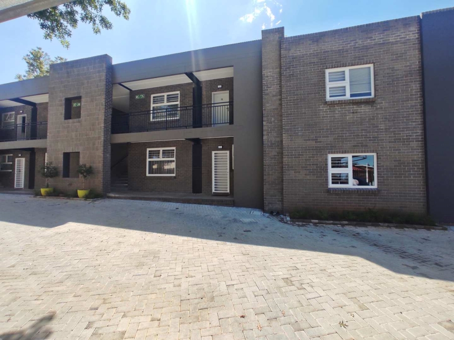 2 Bedroom Property for Sale in Linden Gauteng