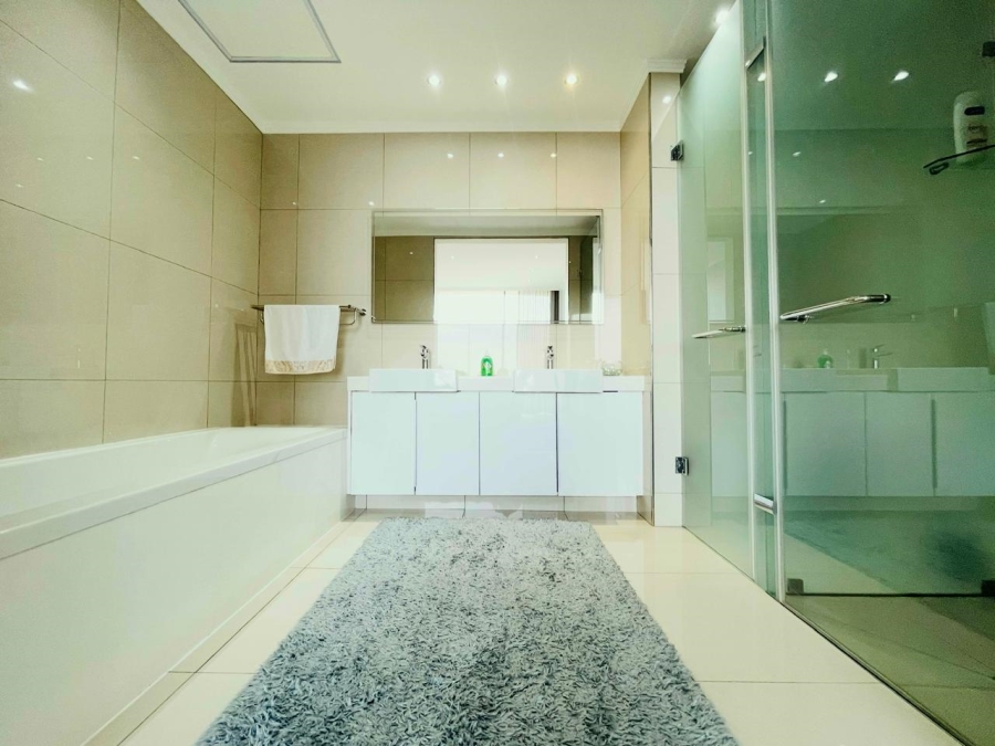 2 Bedroom Property for Sale in Morningside Gauteng