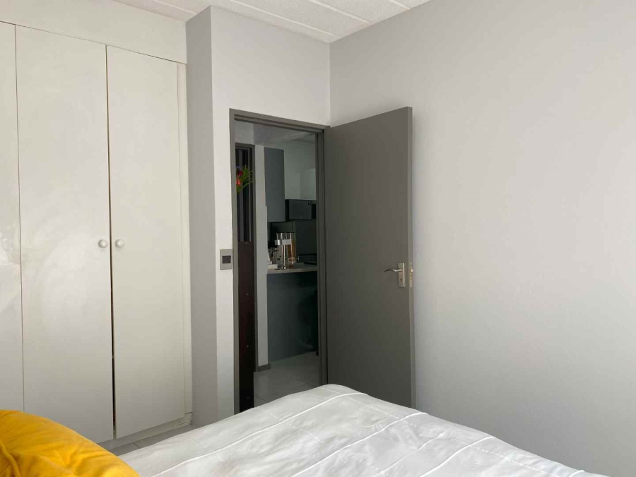 1 Bedroom Property for Sale in Lonehill Gauteng
