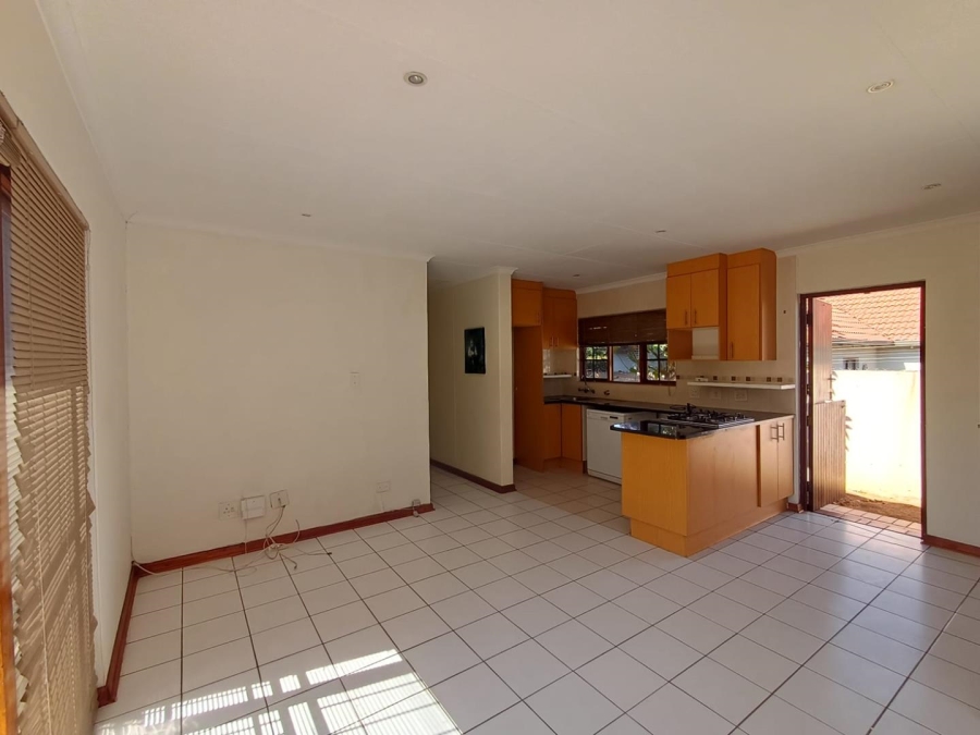To Let 3 Bedroom Property for Rent in Bromhof Gauteng