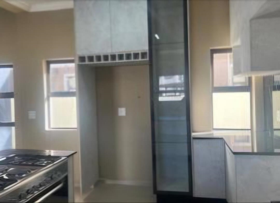 6 Bedroom Property for Sale in Savannah Country Estate Gauteng