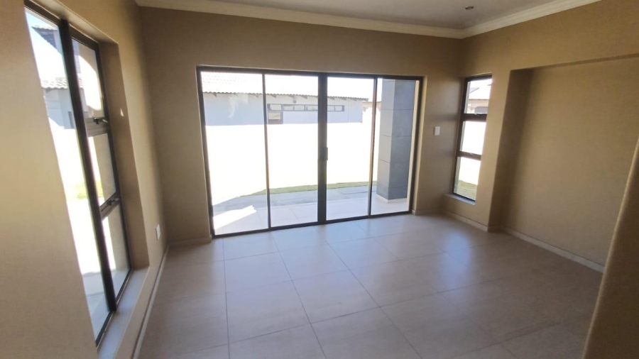 6 Bedroom Property for Sale in Savannah Country Estate Gauteng
