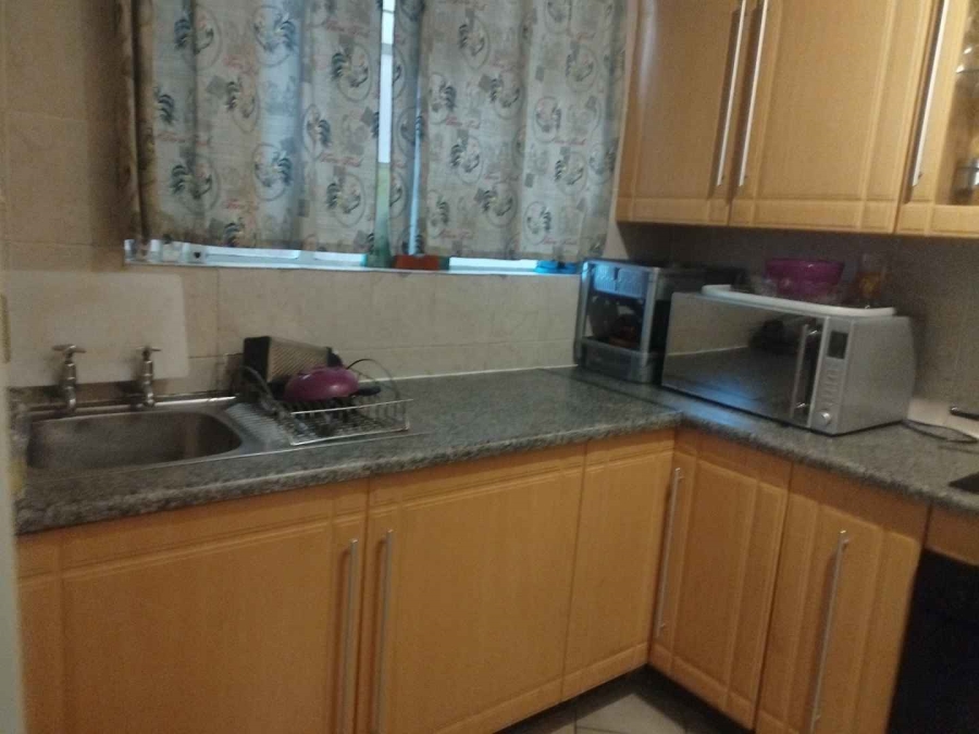 3 Bedroom Property for Sale in La Montagne Gauteng