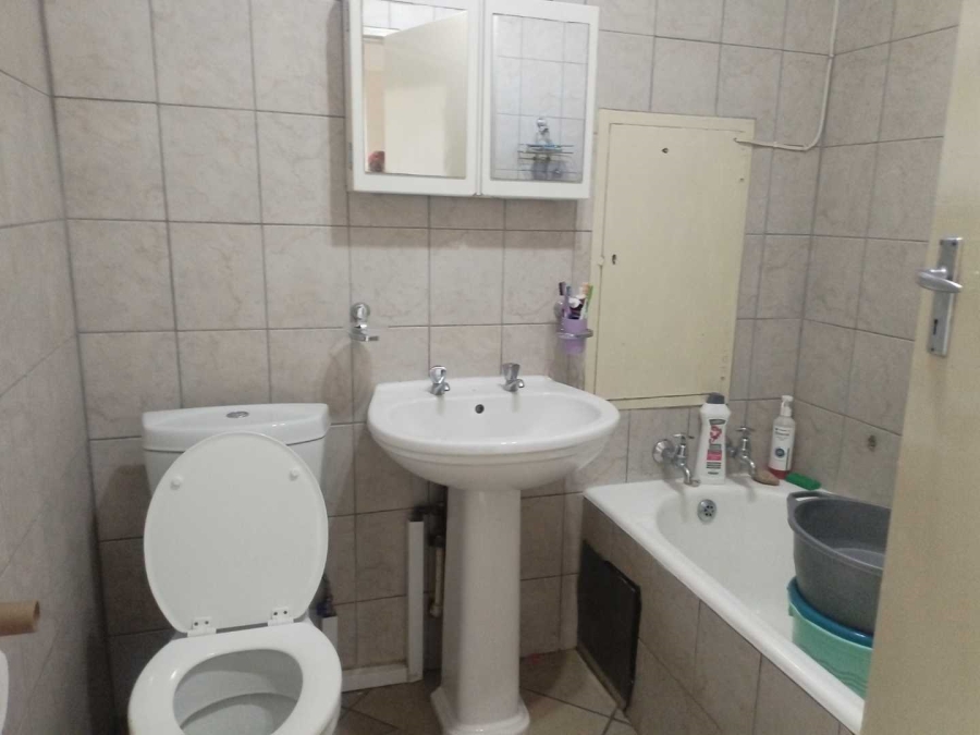 3 Bedroom Property for Sale in La Montagne Gauteng