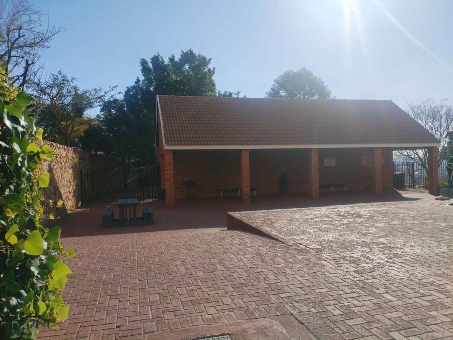 3 Bedroom Property for Sale in La Montagne Gauteng