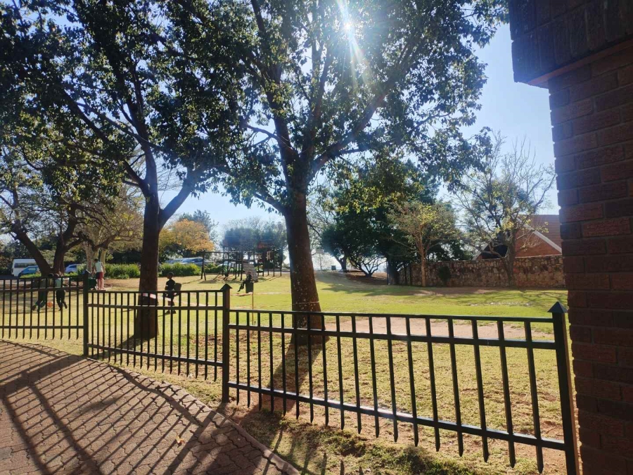 3 Bedroom Property for Sale in La Montagne Gauteng
