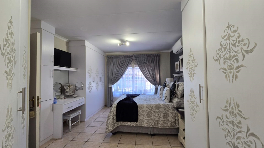 2 Bedroom Property for Sale in Montana Tuine Gauteng