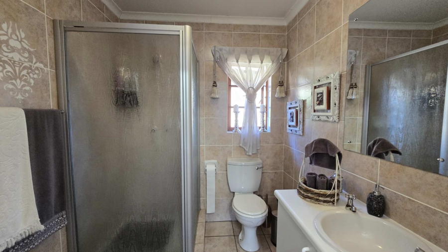 2 Bedroom Property for Sale in Montana Tuine Gauteng