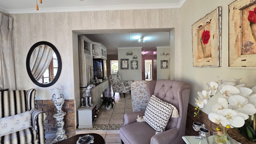 2 Bedroom Property for Sale in Montana Tuine Gauteng