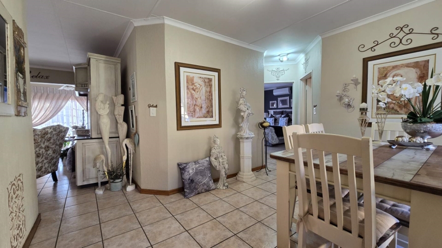 2 Bedroom Property for Sale in Montana Tuine Gauteng