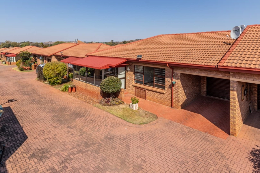 2 Bedroom Property for Sale in Wilro Park Gauteng