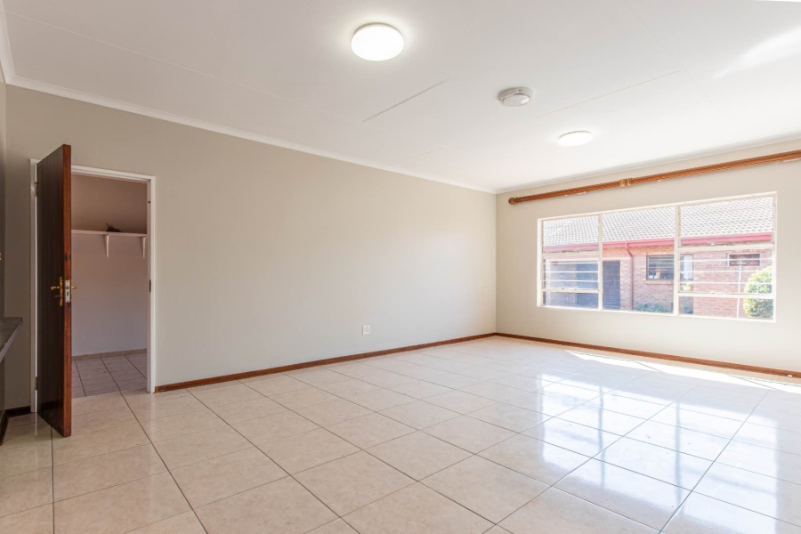 2 Bedroom Property for Sale in Wilro Park Gauteng