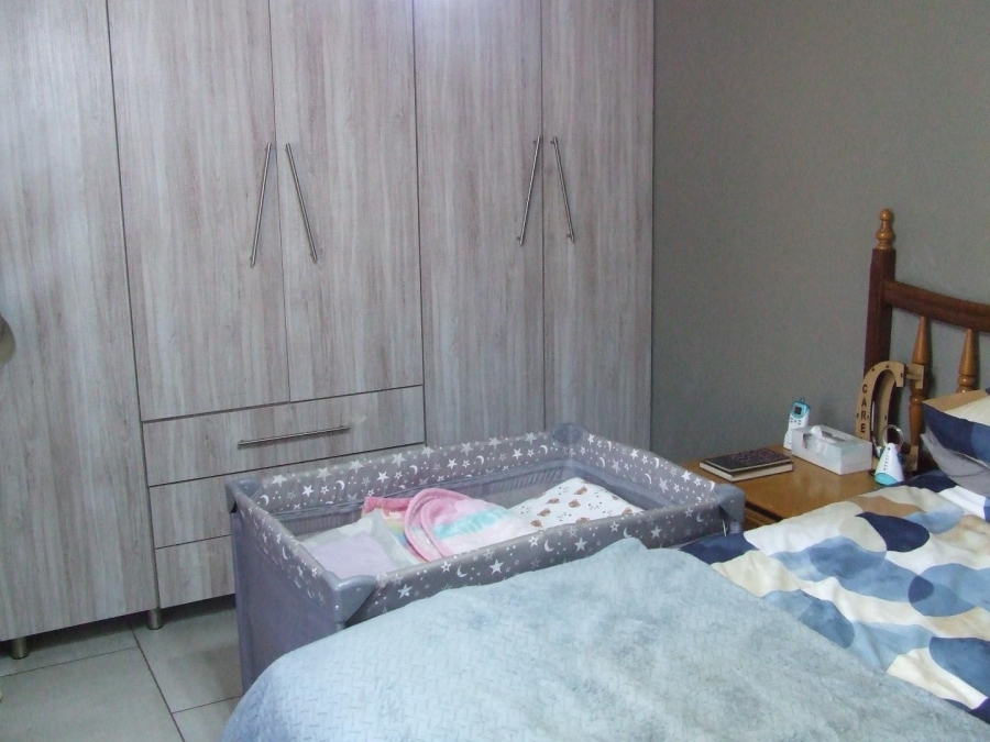 2 Bedroom Property for Sale in Dorandia Gauteng