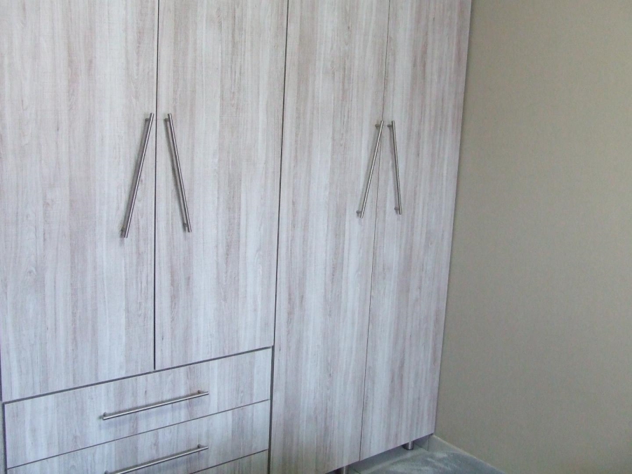 2 Bedroom Property for Sale in Dorandia Gauteng
