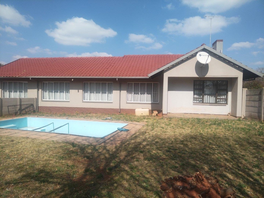 4 Bedroom Property for Sale in Birch Acres Gauteng