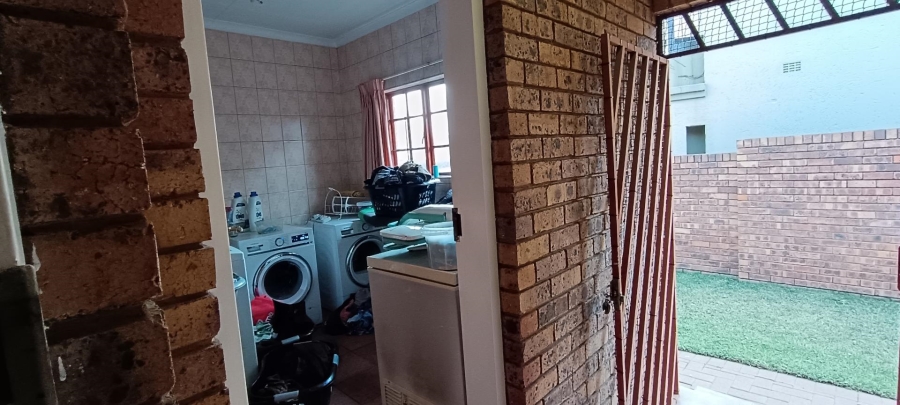 4 Bedroom Property for Sale in Blue Gill Estate Gauteng