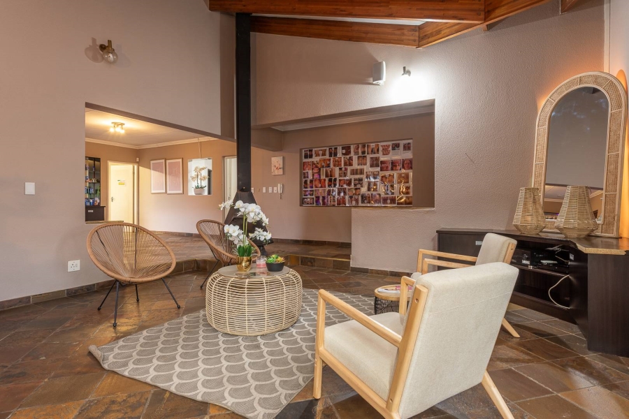 5 Bedroom Property for Sale in Glenvista Gauteng