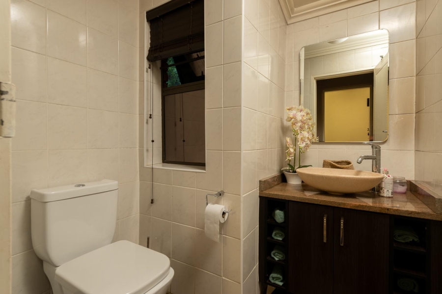 5 Bedroom Property for Sale in Glenvista Gauteng