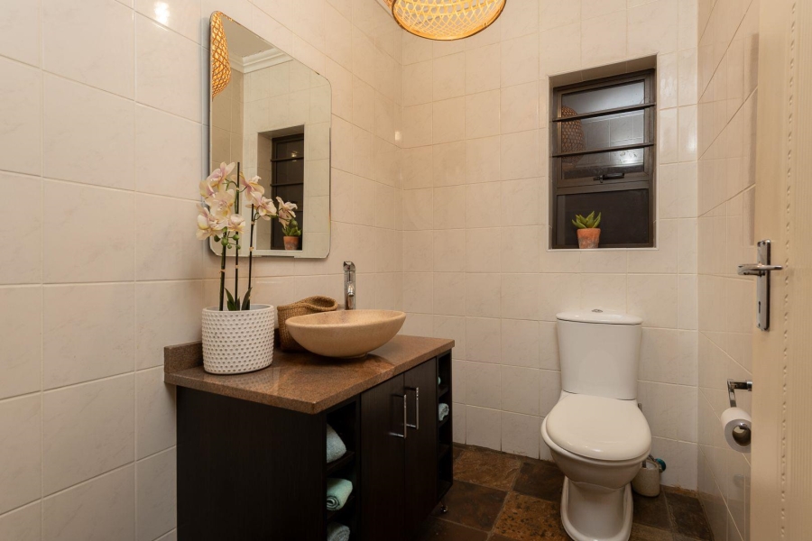 5 Bedroom Property for Sale in Glenvista Gauteng