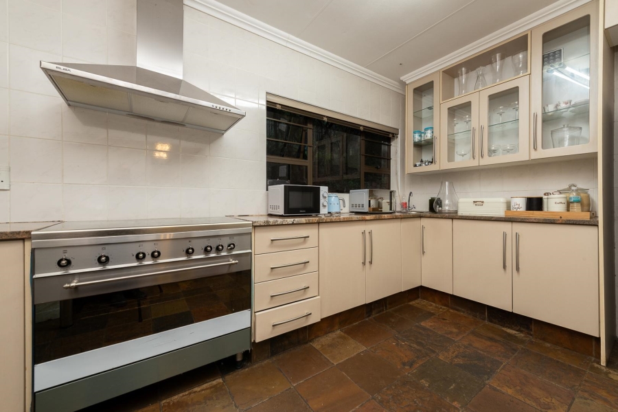 5 Bedroom Property for Sale in Glenvista Gauteng