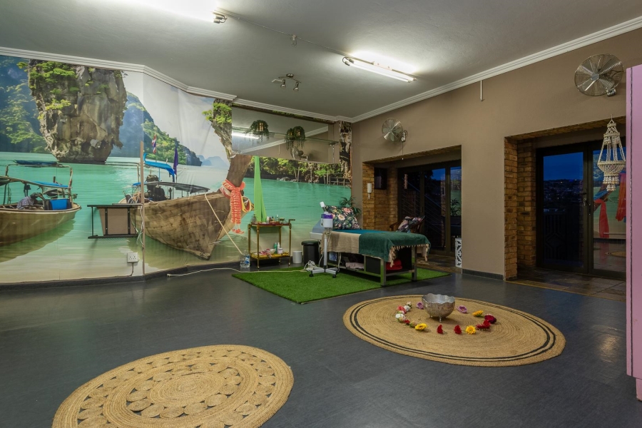 5 Bedroom Property for Sale in Glenvista Gauteng