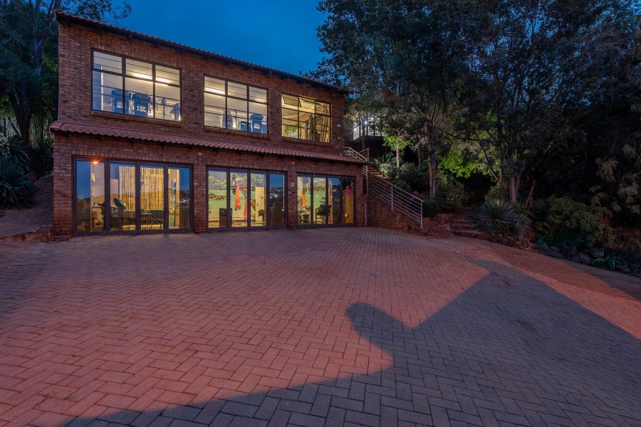 5 Bedroom Property for Sale in Glenvista Gauteng