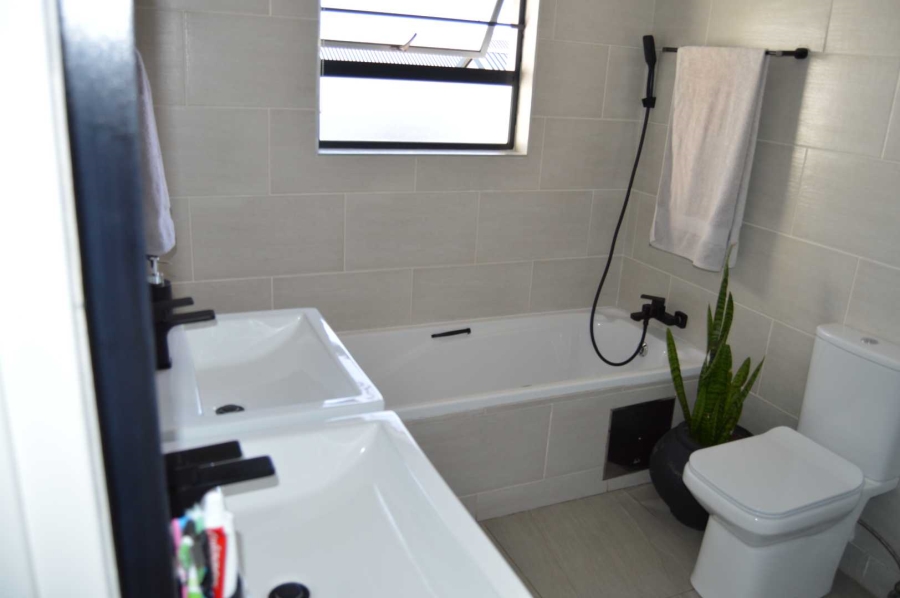 3 Bedroom Property for Sale in Meyersdal Gauteng